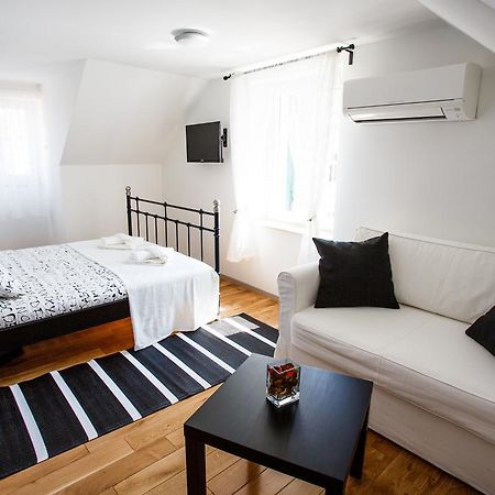 Neva Old Town Apartments Спліт Екстер'єр фото