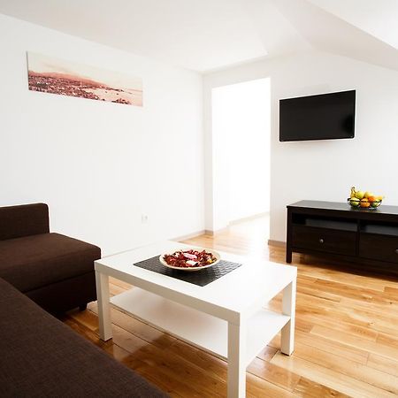 Neva Old Town Apartments Спліт Номер фото