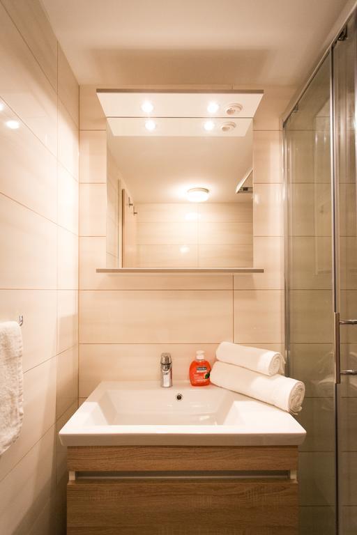 Neva Old Town Apartments Спліт Номер фото