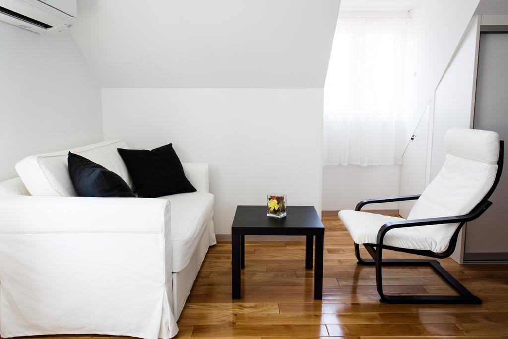 Neva Old Town Apartments Спліт Номер фото