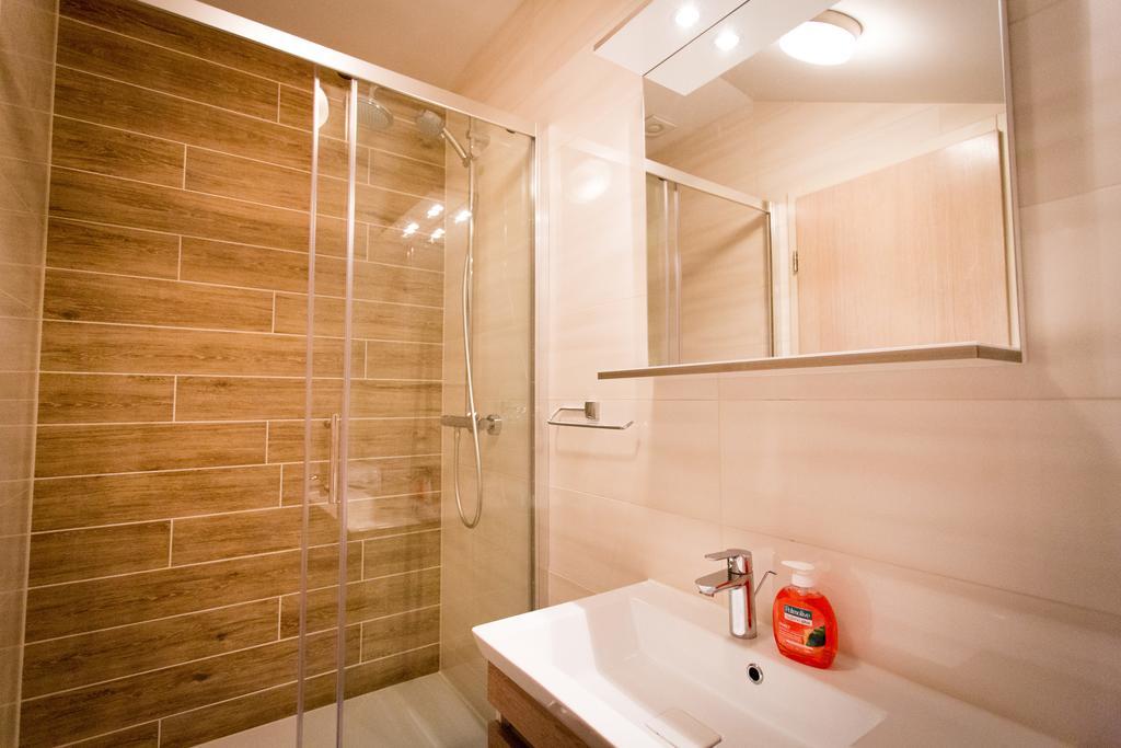 Neva Old Town Apartments Спліт Номер фото