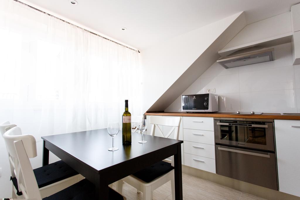 Neva Old Town Apartments Спліт Номер фото